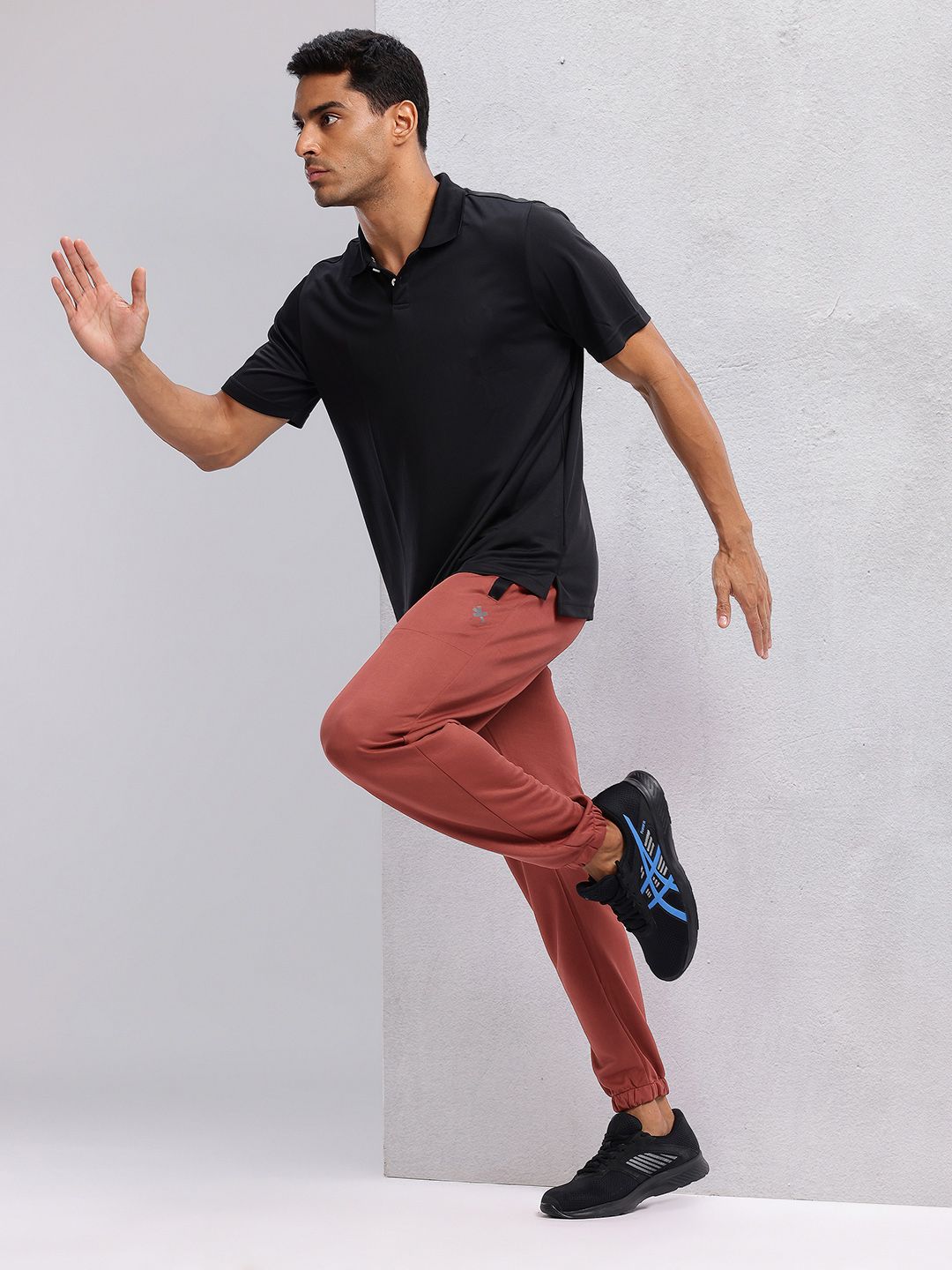 HRX by Hrithik Roshan Men Rapid-Dry Running Joggers