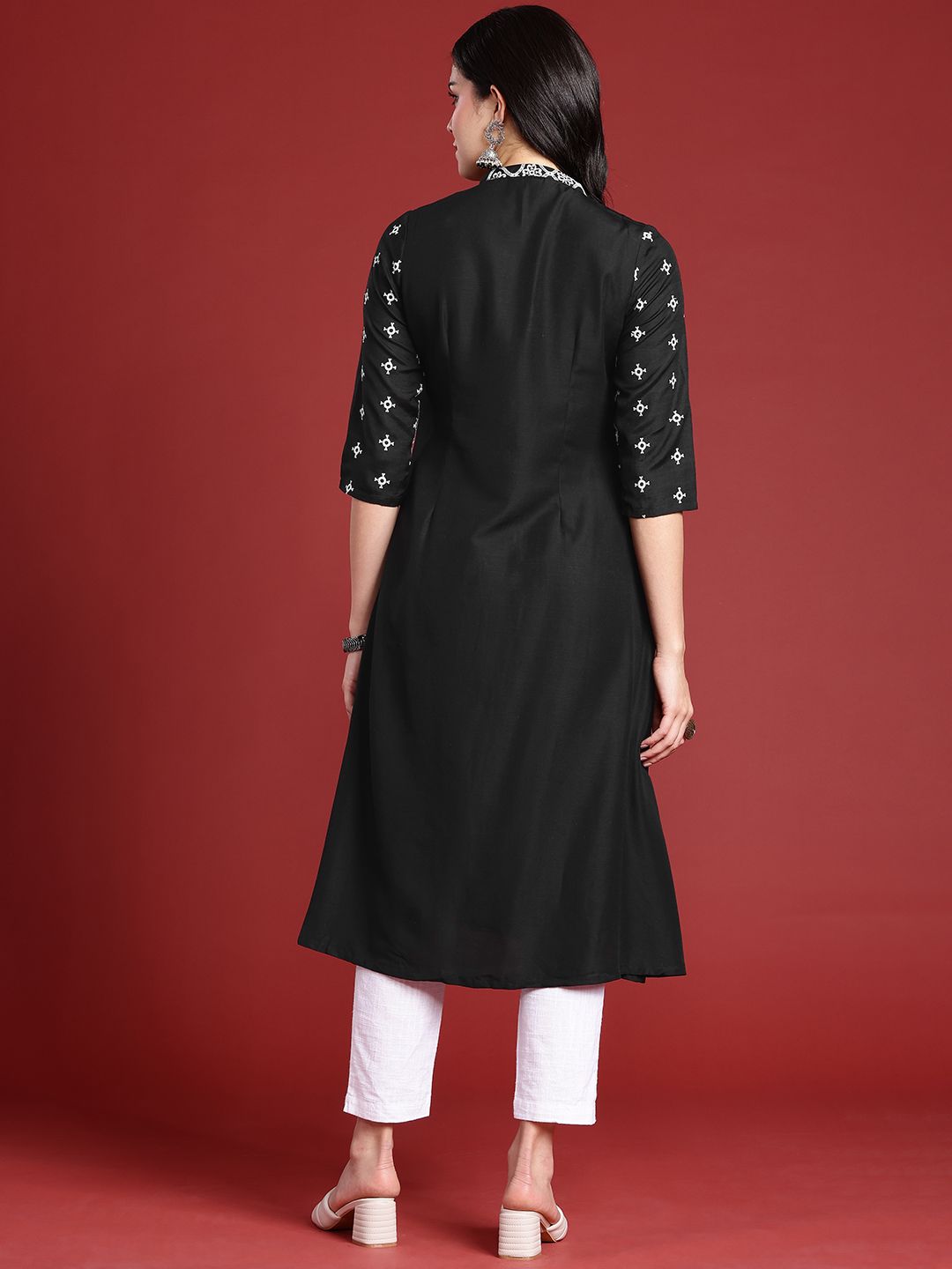 Anouk Ethnic Motifs Embroidered Layered Kurta