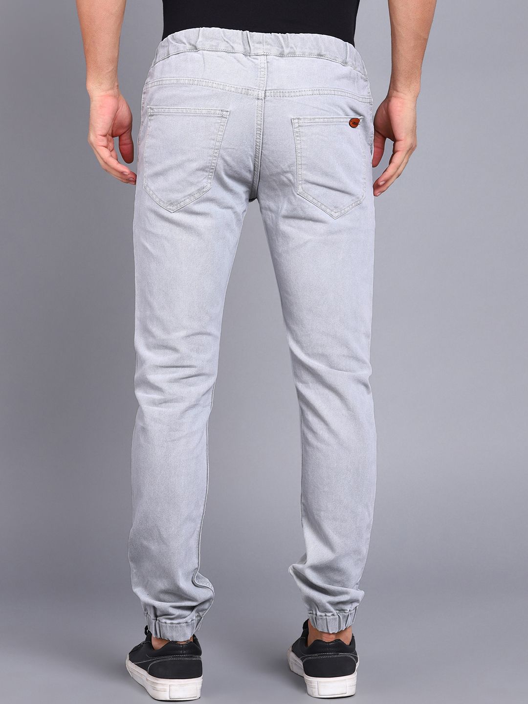 Urbano Fashion Men Grey Slim Fit Mid-Rise Clean Look Stretchable Jeans