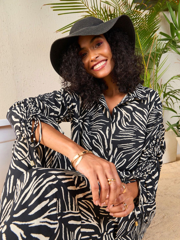 SASSAFRAS Black & White Abstract Print Shirt & Cargo Trousers