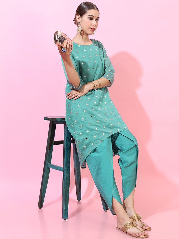 Vishudh Women Turquoise Blue Embroidered Kurta Set