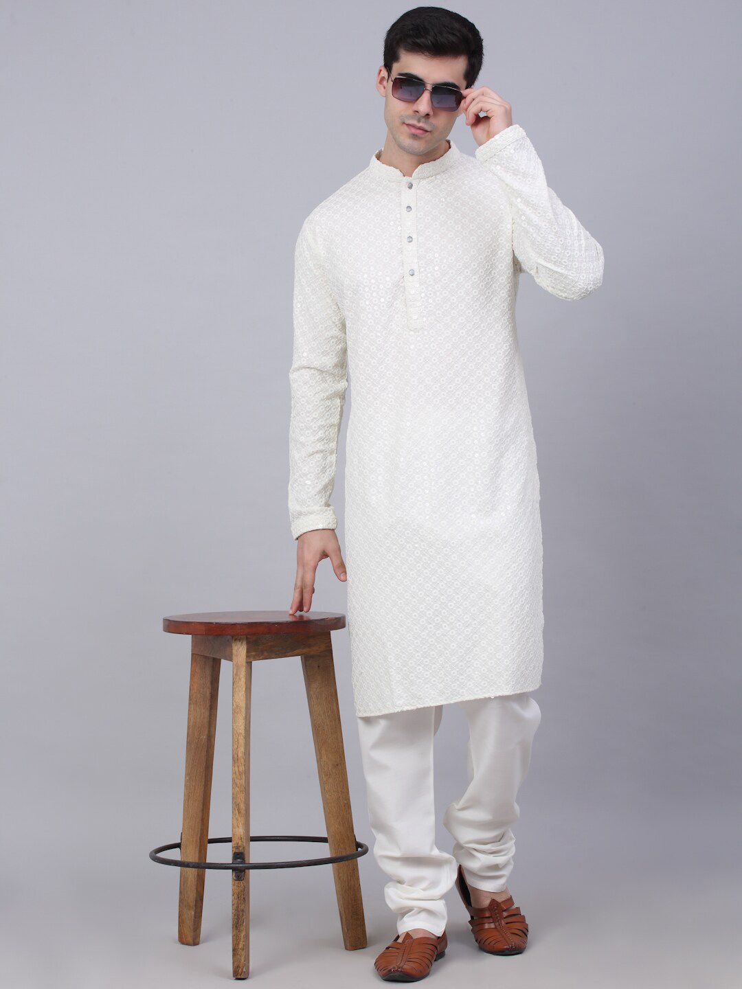 Jompers Men Floral Embroidered Sequinned Pure Cotton Kurta with Churidar