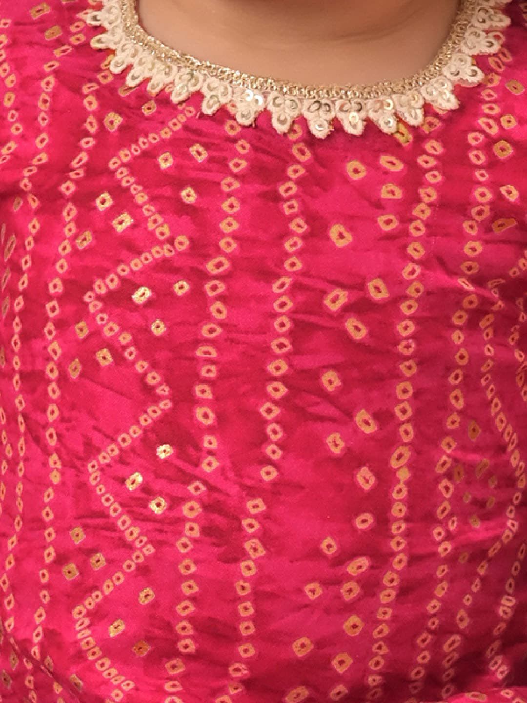 VASTRAMAY Girls Bandhani Printed Kurta With Patiala