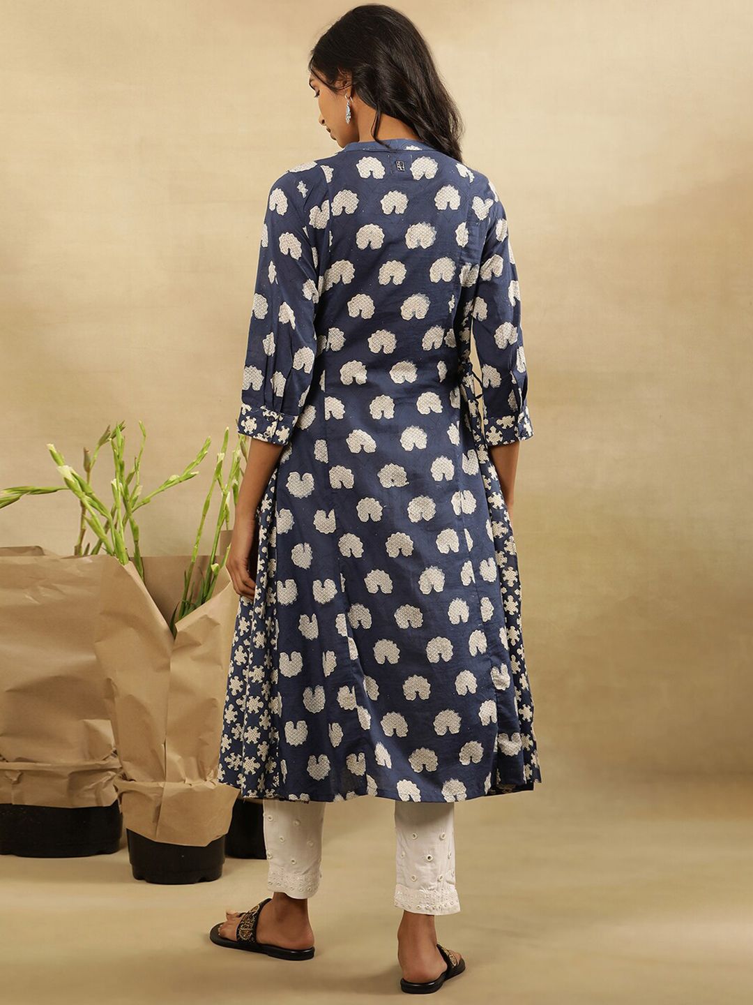 W Ethnic Motifs Printed Pure Cotton Panelled A-Line Kurta