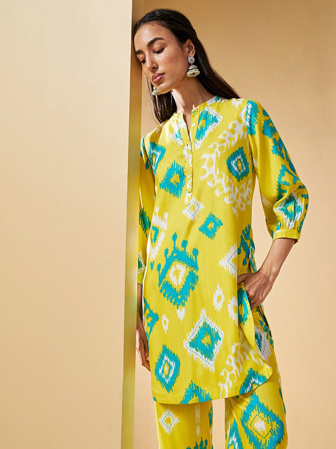 Global Desi Geometric Printed Mandarin Collar Three-Quarter Sleeves Kurta With Trouser