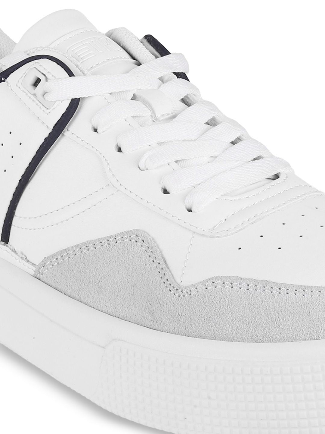 Metro Men Lace-Ups Sneakers