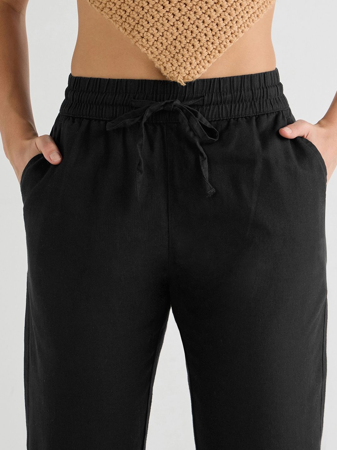 Bewakoof Women Black Linen Pants