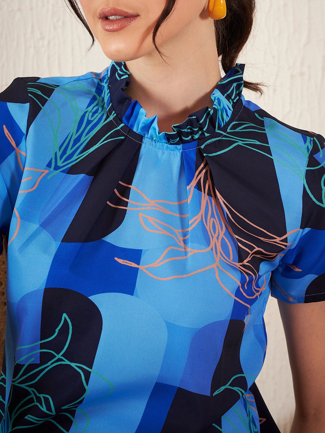 DENNISON Floral Printed High Neck Crepe Top