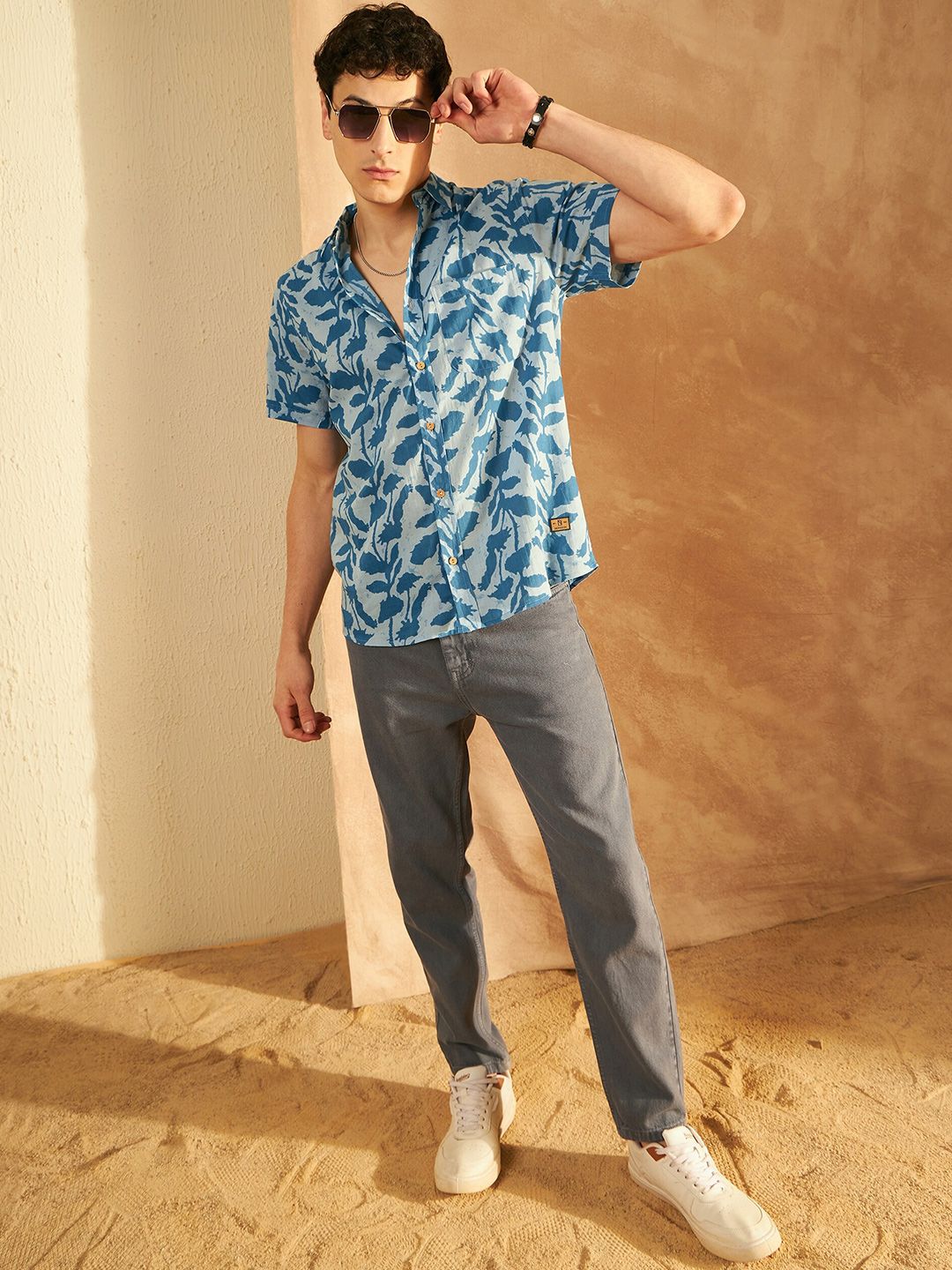 DENNISON Smart Printed Spread Collar Short Sleeves Cotton Lightweight Shirt