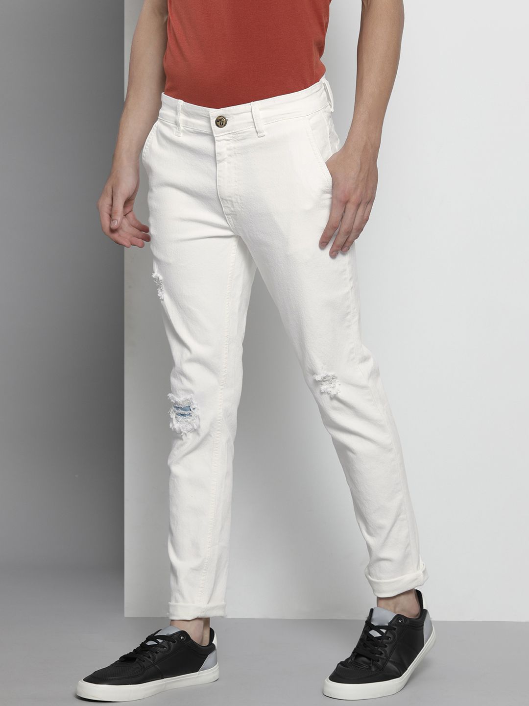 The Indian Garage Co Men White Slim Fit Low Distress Stretchable Jeans