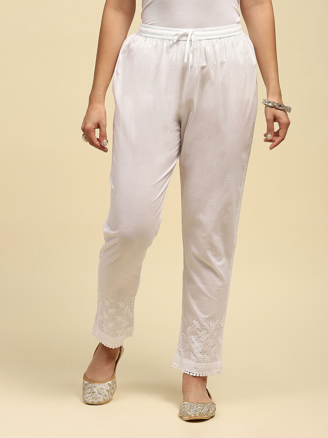 House of Chikankari Women White Cotton Chikankari Embroidered Pant