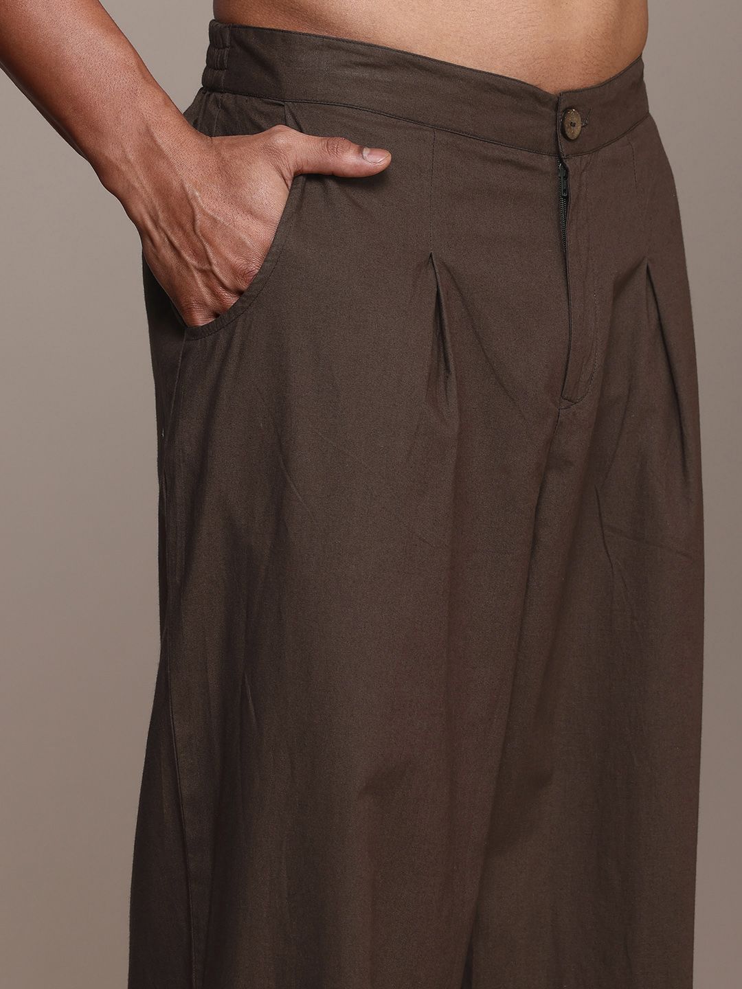 House of Pataudi Men Jashn Pure Cotton Kurta with Trousers & Jacket