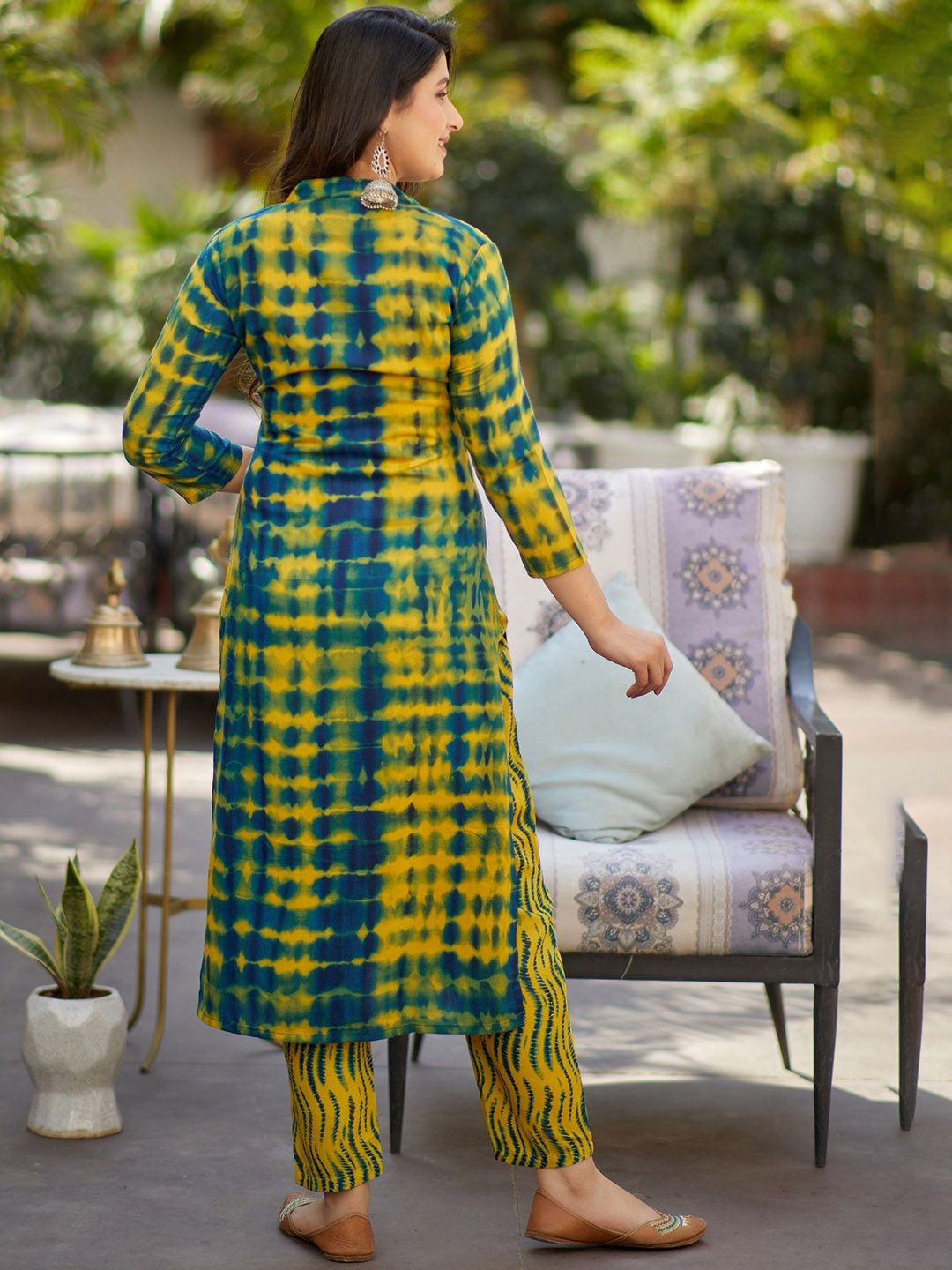 KALINI Women Printed Regular Thread Work Kurta with Trousers & With Dupatta