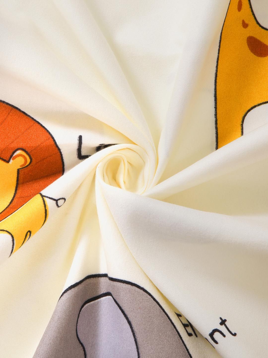 KLOTTHE Off White Cartoon Characters 300 TC Fitted Double Bedsheet with 2 Pillow Covers