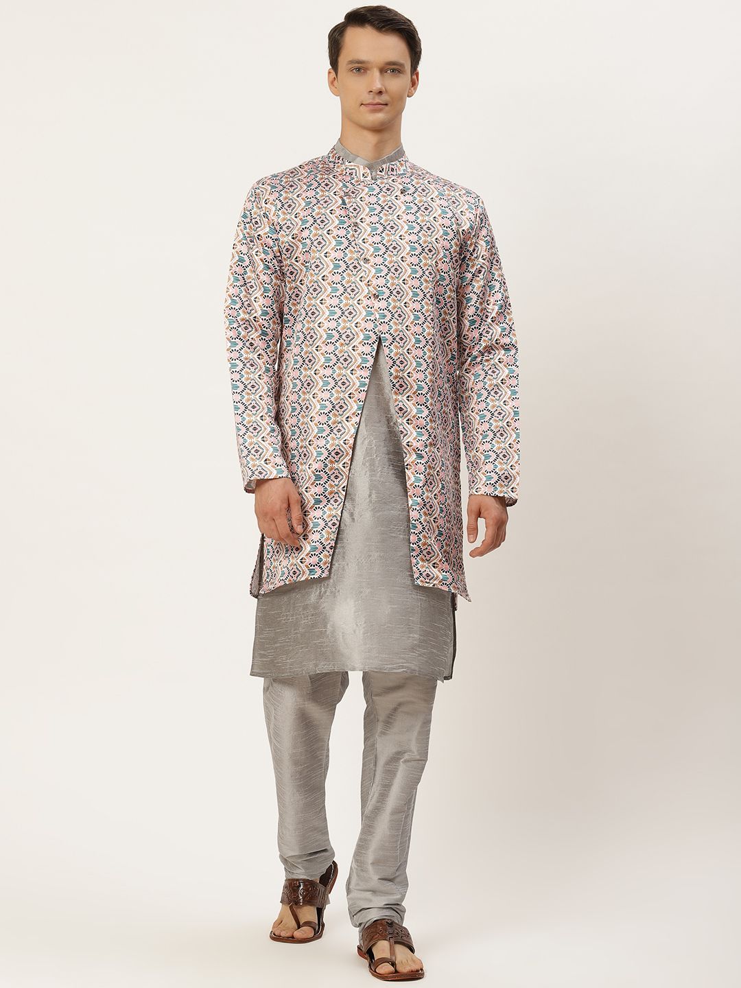 SOJANYA Men Grey & Pink Kurta with Churidar