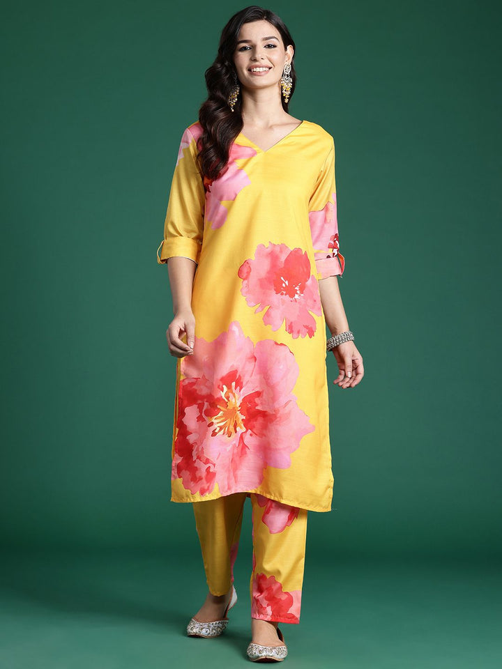 Indo Era Women Floral Printed Regular Kurta with Trousers