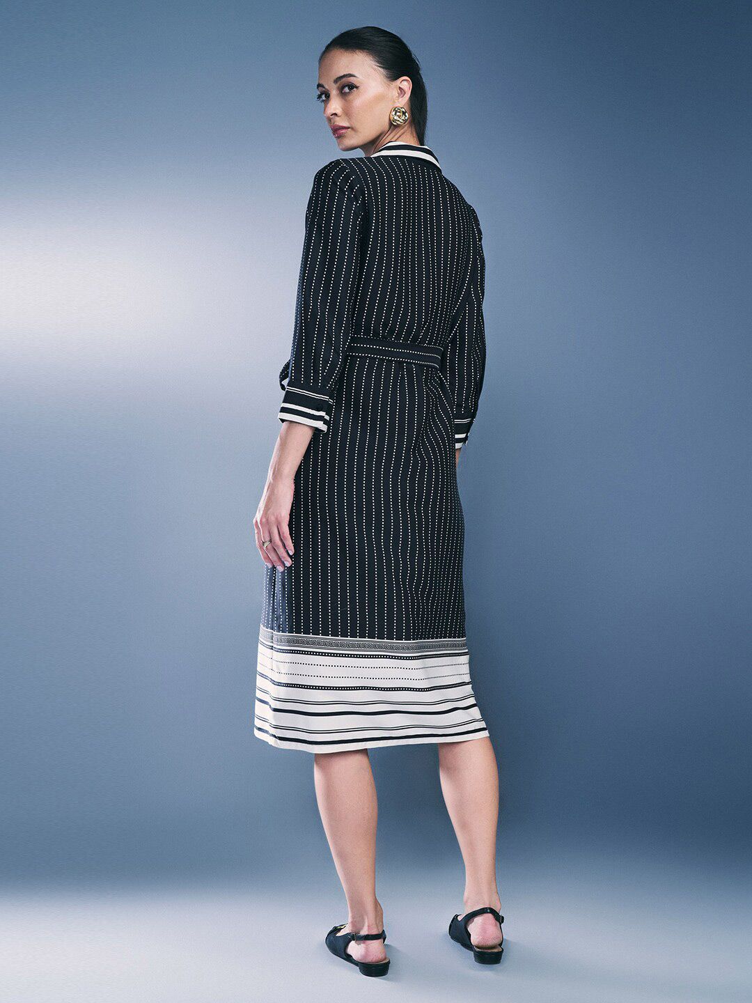 AND V-Neck Three Quarter Sleeves Striped Shirt Dress