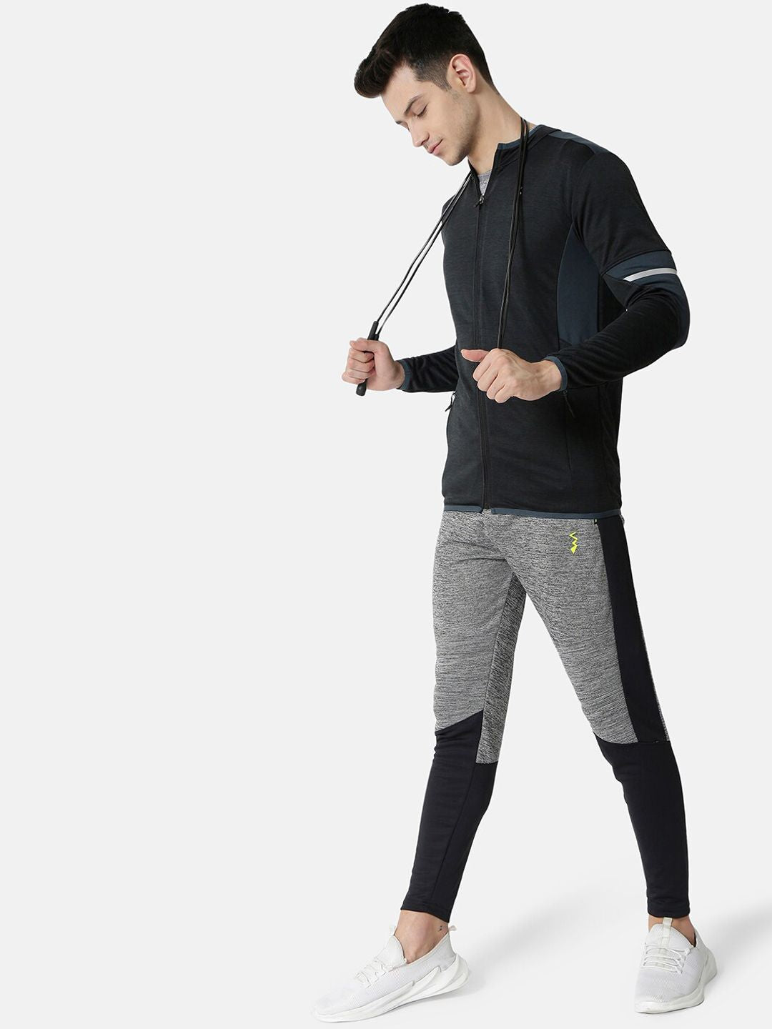 Latihan Lightweight Lelaki Sutra Lelaki Kampus Lelaki atau Gim Gim Bercakap Dengan Sulaman Dengan Sulaman
