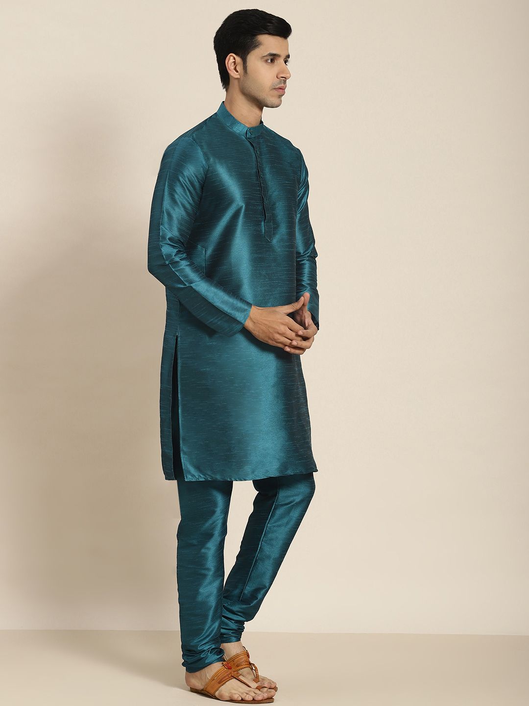 SOJANYA Men Teal Kurta with Churidar