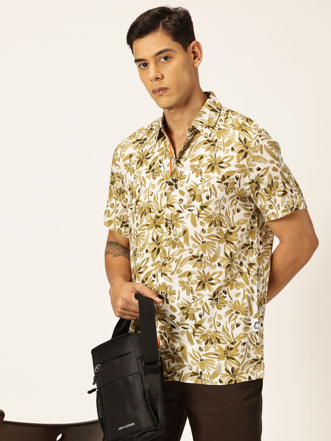 Thomas Scott Men Floral Printed Spread Collar Casual Shirt