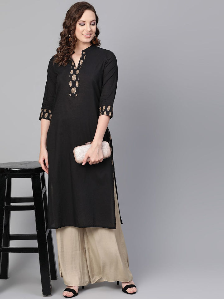 SOJANYA Women Black Solid Straight Kurta
