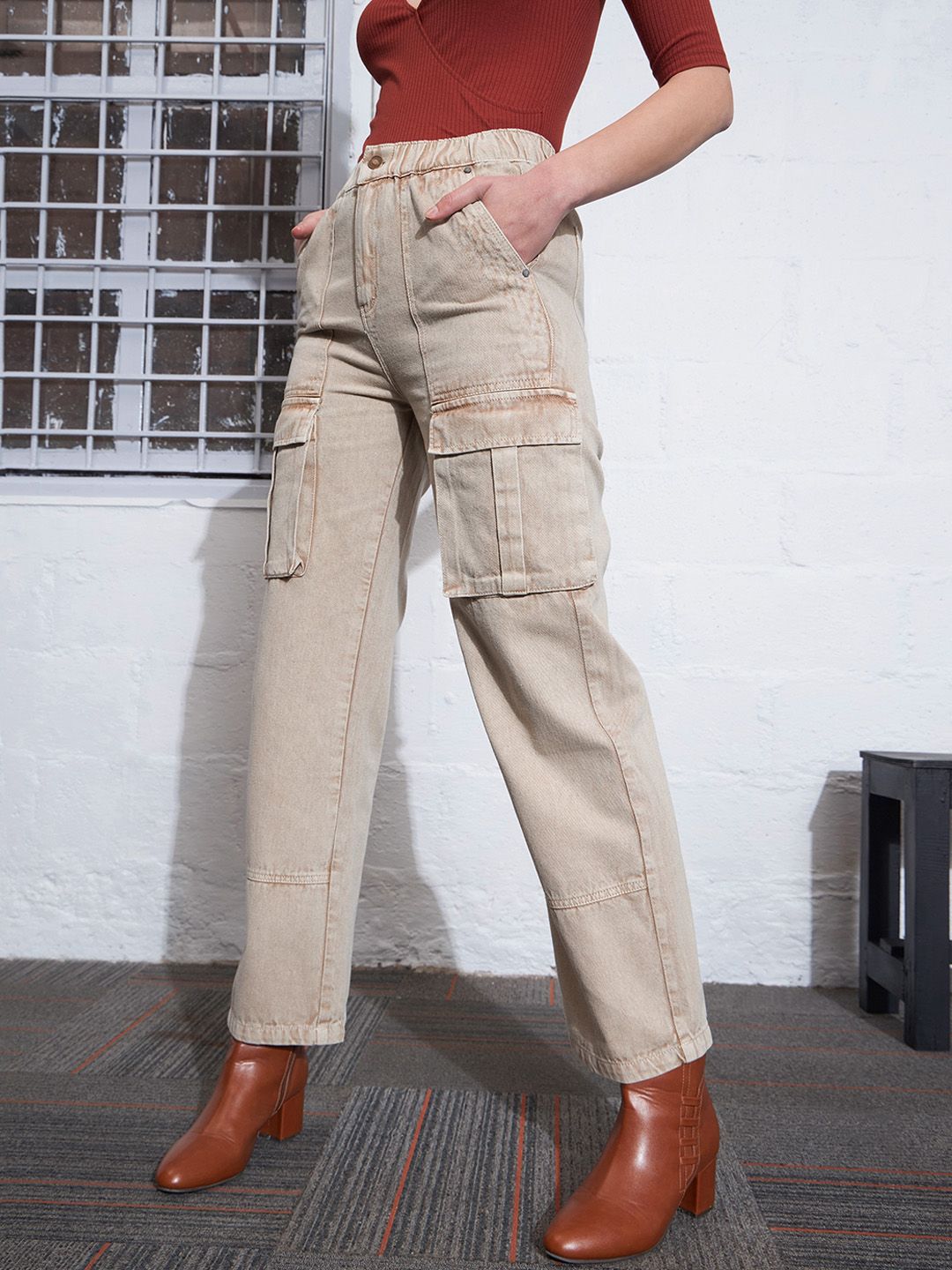 SASSAFRAS Women Straight Fit High-Rise Clean Look Acid Wash Pure Cotton Jeans
