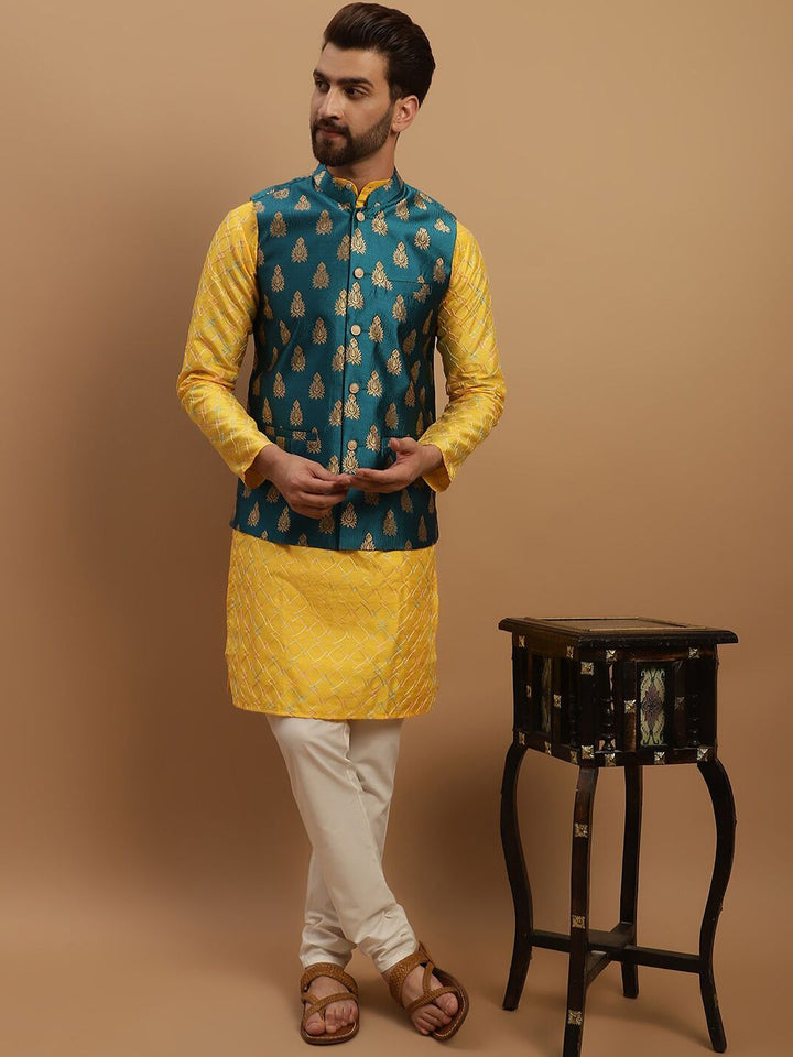 SOJANYA Kurta Biasa Bersulam Geometrik dengan Jaket Nehru Rekaan Churidar & Tenunan