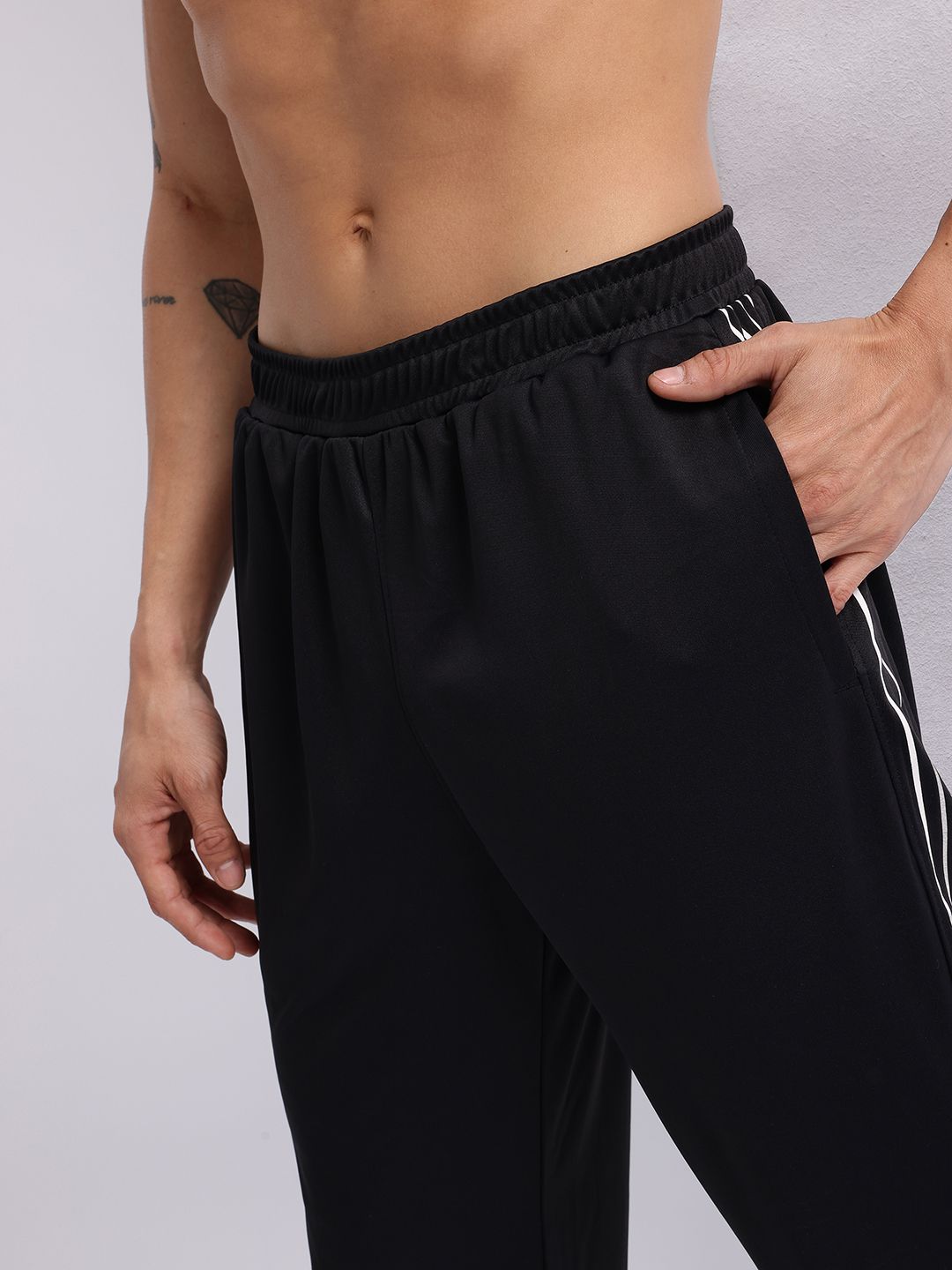 HRX by Hrithik Roshan Men Side Stripe Training Joggers