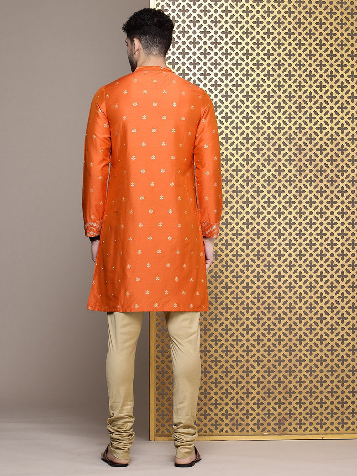 House of Pataudi Floral Printed Mandarin Collar Sequinned Jashn Kurta with Churidar