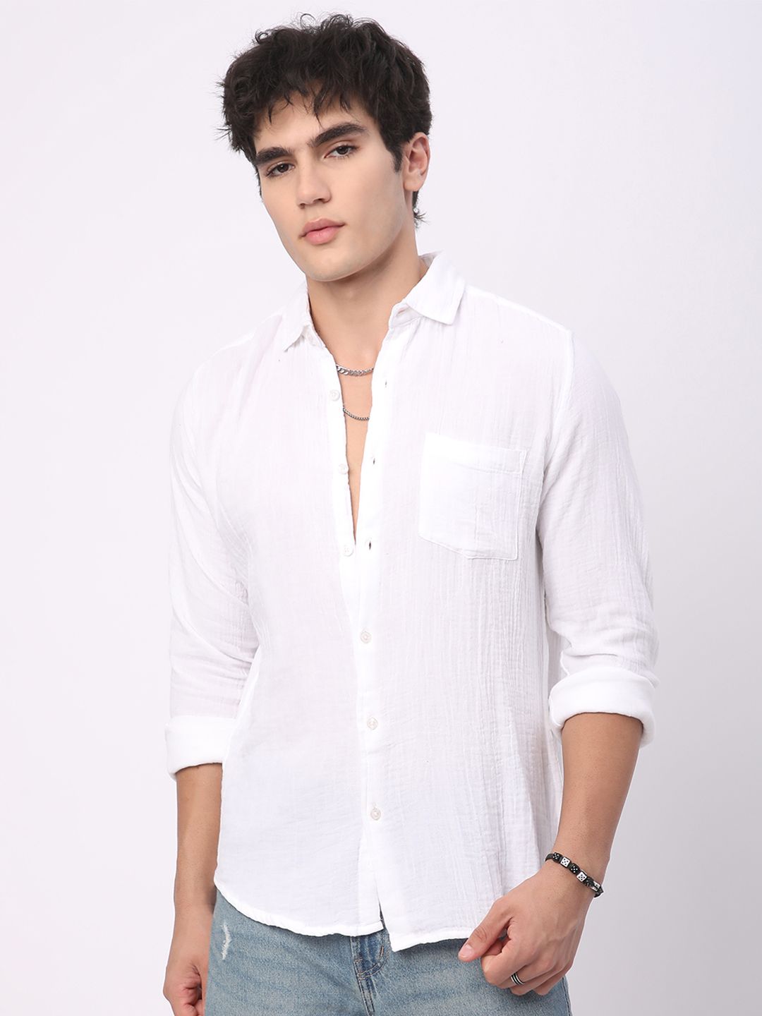 VASTRADO Men Classic Cutaway Collar Solid Cotton Slim Fit Casual Shirt