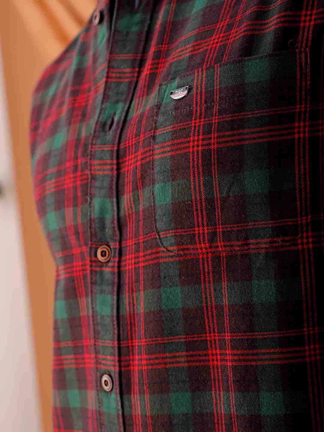 The Indian Garage Co. Spread Collar Slim Fit Tartan Checks Cotton Casual Shirt