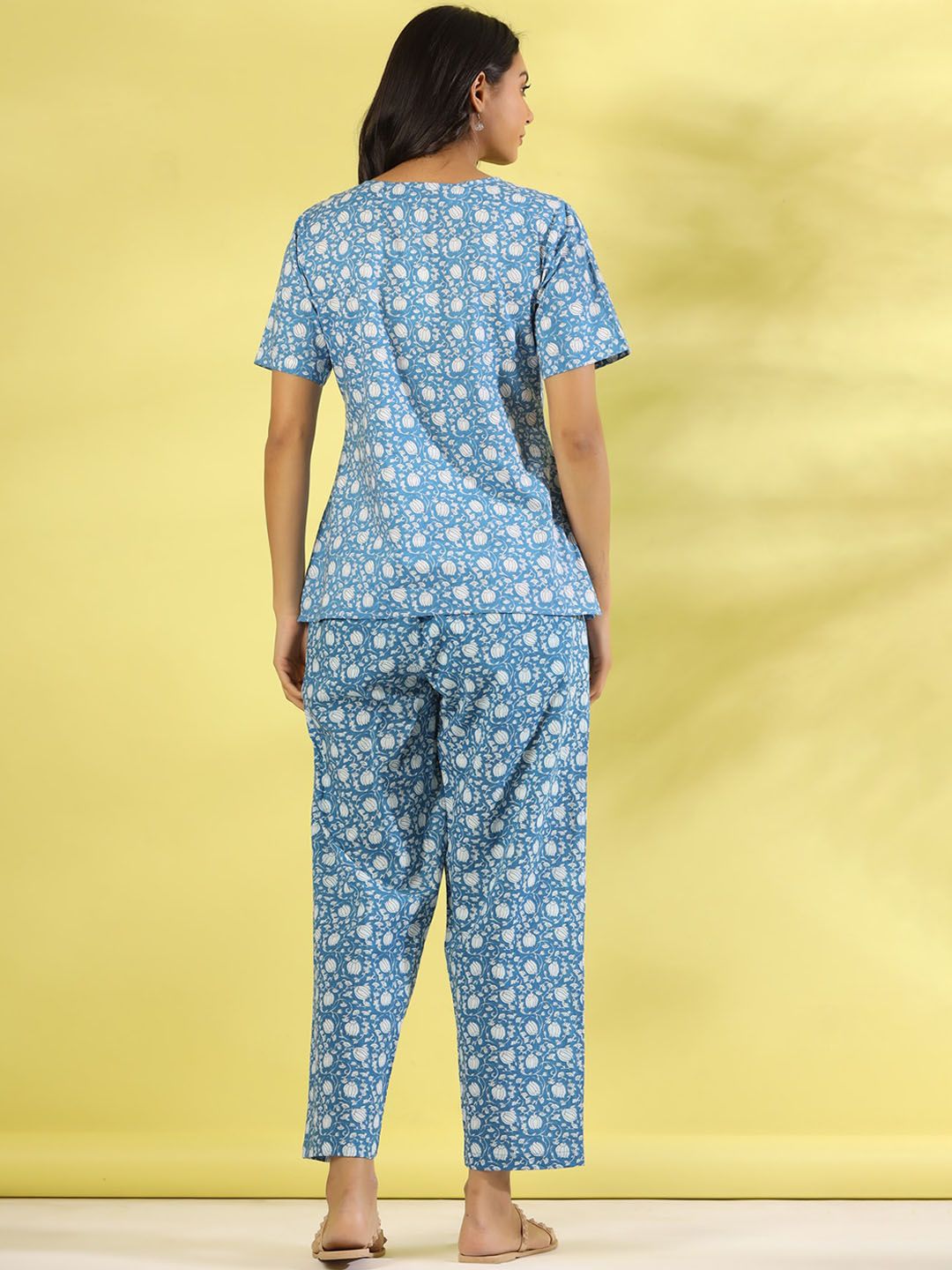 SANSKRUTIHOMES Women Printed Pure Cotton Night suit