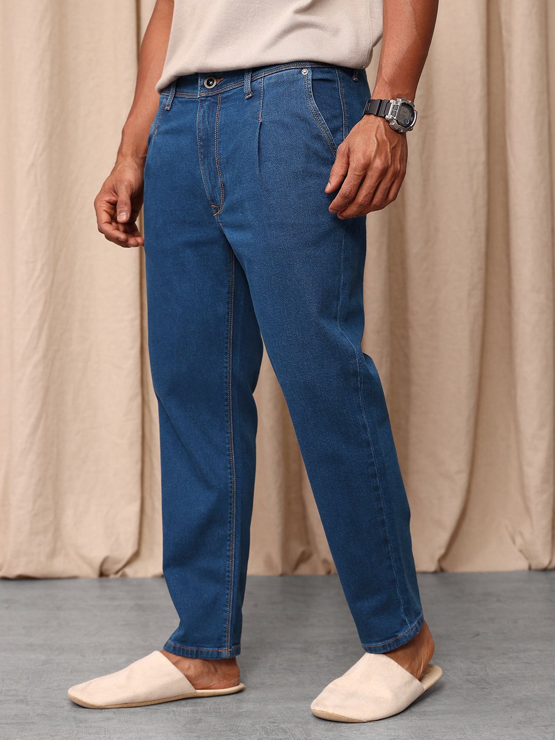 Mr Bowerbird Men Tapered Fit Mid-Rise Light Fade Pleated Stretchable Jeans