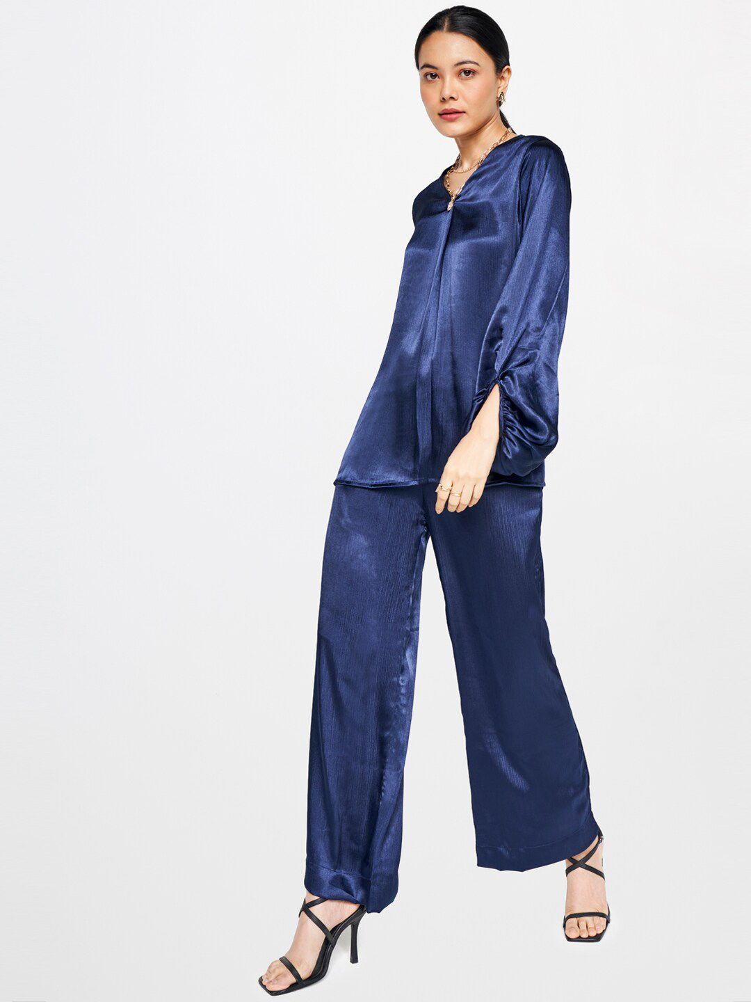 AND V-Neck Puff Sleeves Top With Trouser