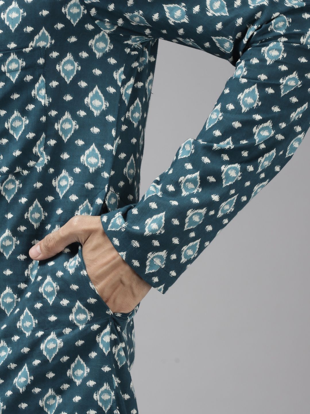 See Designs Men Teal Blue Ethnic Motifs Printed Pure Cotton Kurta with Trousers