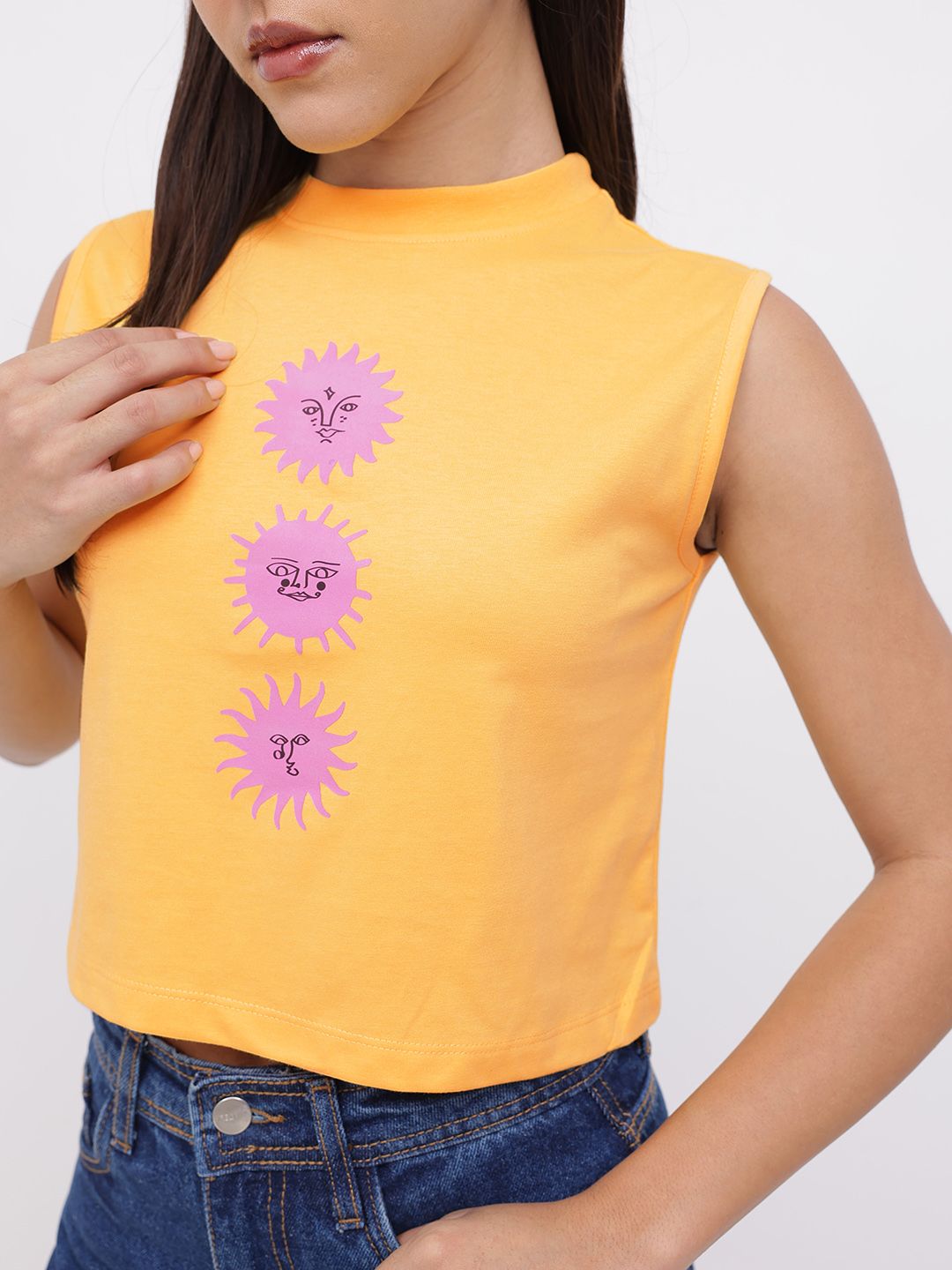 DressBerry Little Sunshine Printed Sleeveless Crop T-shirt