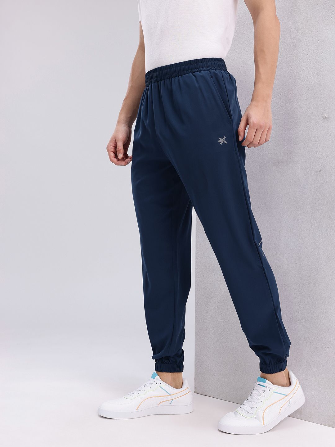 HRX by Hrithik Roshan Men Mid-Rise Regular Fit Rapid-Dry Running Joggers