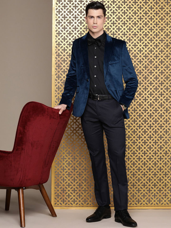 House of Pataudi Men Single-Breasted Tuxedo