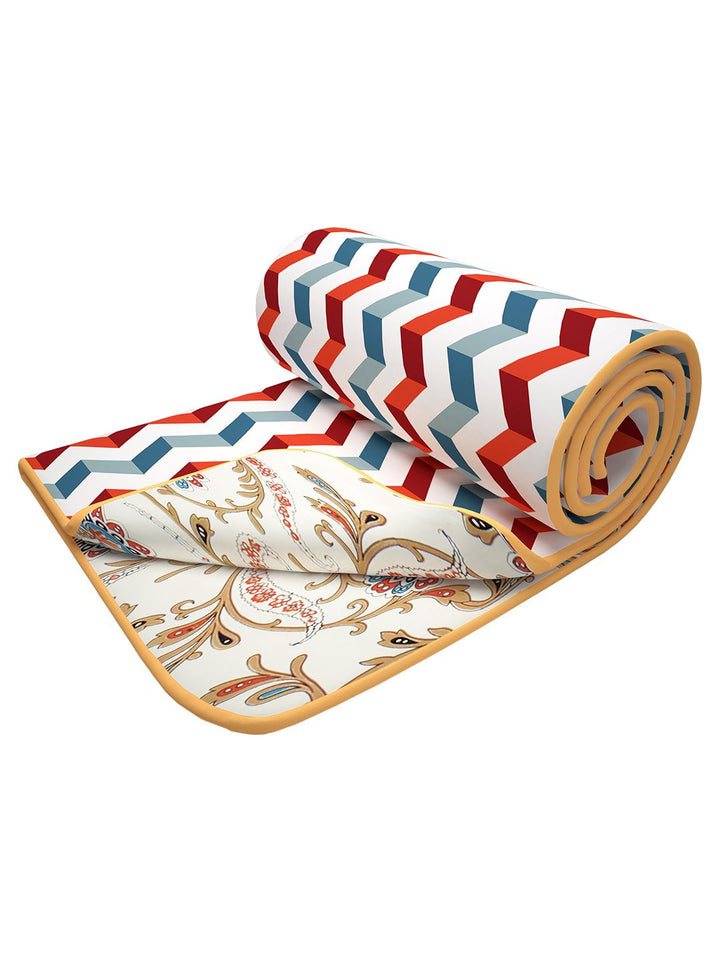 Story@home White & Red Geometric Cotton AC Room 150 GSM Reversible Double Bed Dohar
