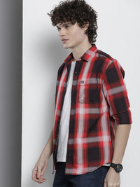 The Indian Garage Co Men Comfort Checked Casual Shirt