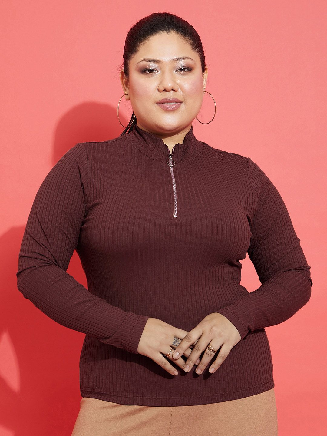 SASSAFRAS Curve Plus Size High Neck Fitted Top