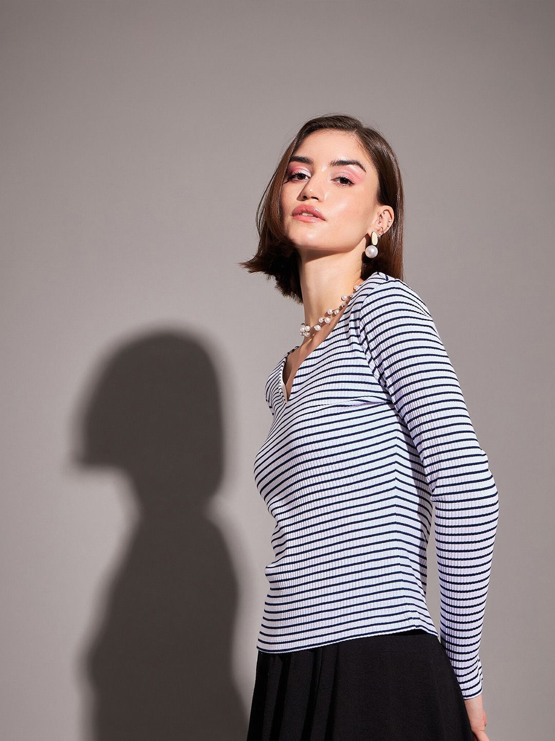 SASSAFRAS Horizontal Striped V-Neck Top