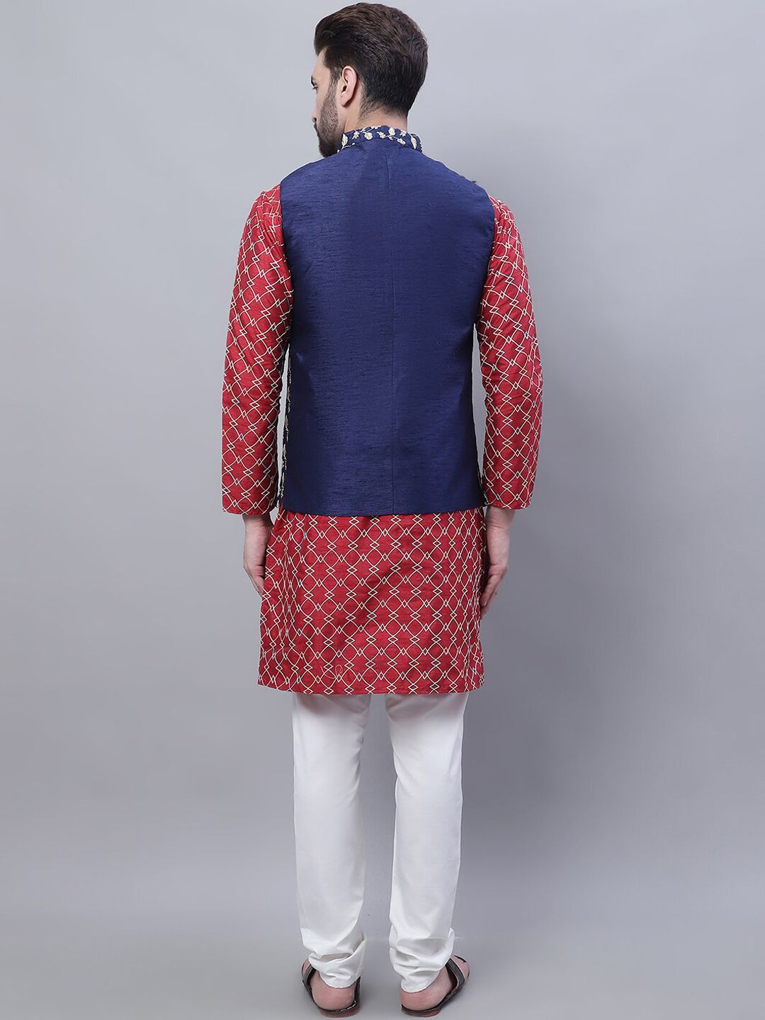 SOJANYA Embroidered Thread Work Kurta With Churidar With Nehru Jacket