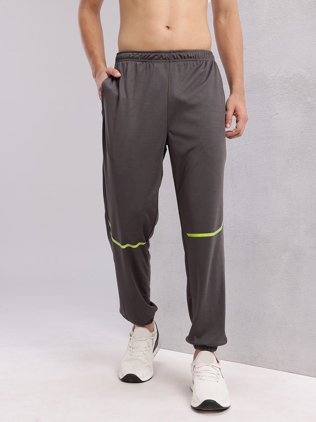 HRX by Hrithik Roshan Men Rapid-dry Training Joggers