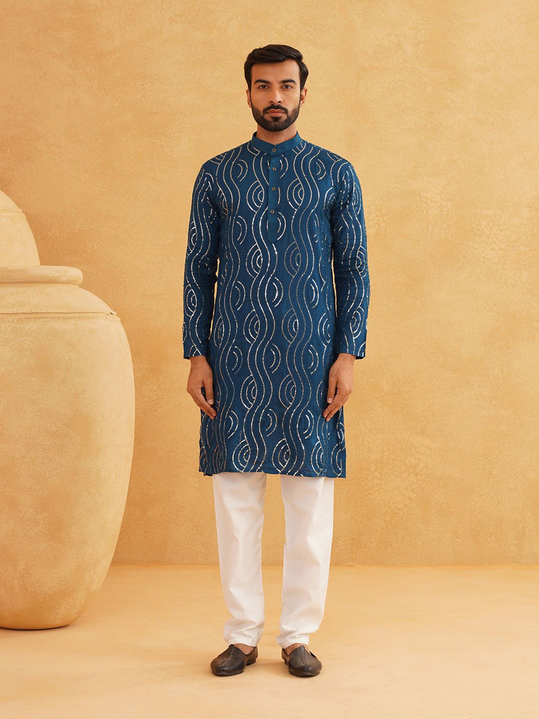 SOJANYA Men Leheriya Embroidered Sequinned Pure Cotton Kurta With Churidar & Nehru Kurta