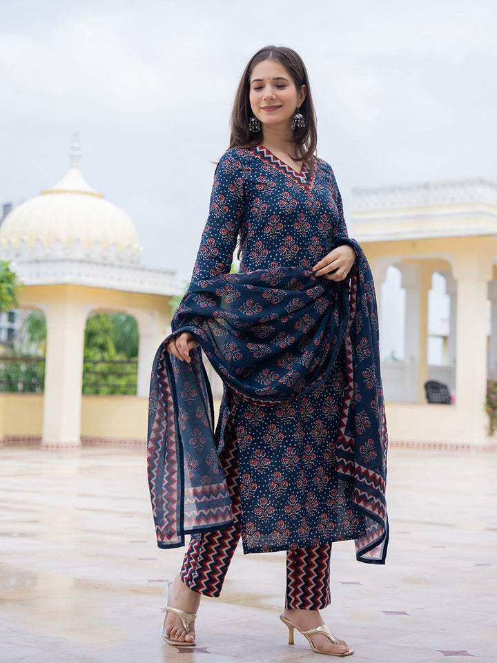 KALINI Floral Printed Straight Kurta With Trousers & Dupatta