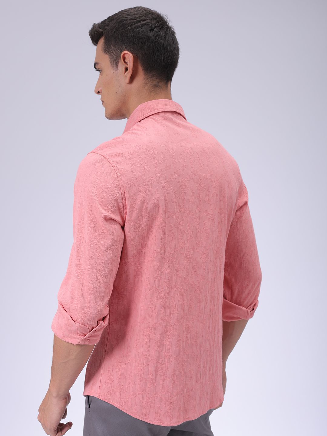 The Indian Garage Co Men Slim Fit Textured Jacquard Resortwear Shirt