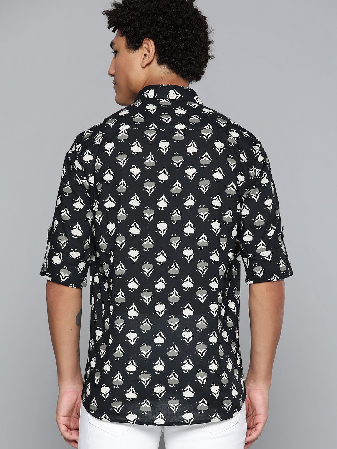 DENNISON Men Black Regular Fit Floral Printed Casual Shirt