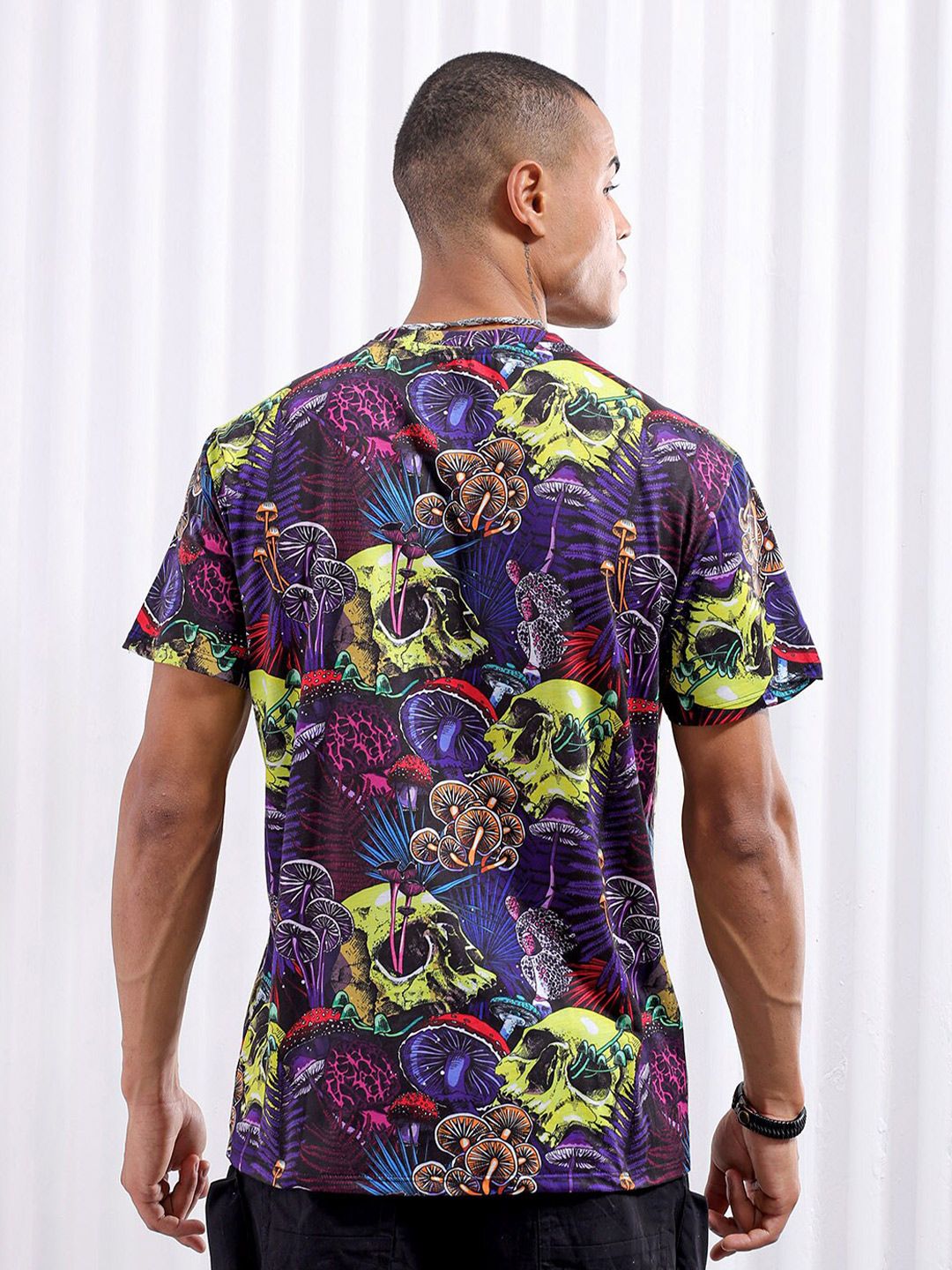 The Indian Garage Co Black Conversational Printed Slim Fit T-shirt