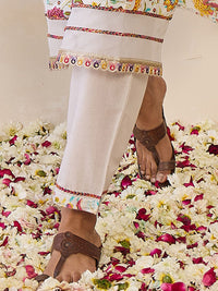 Indo Era Women Floral Printed Regular Thread Work Pure Cotton Kurta with Trousers & With Dupatta